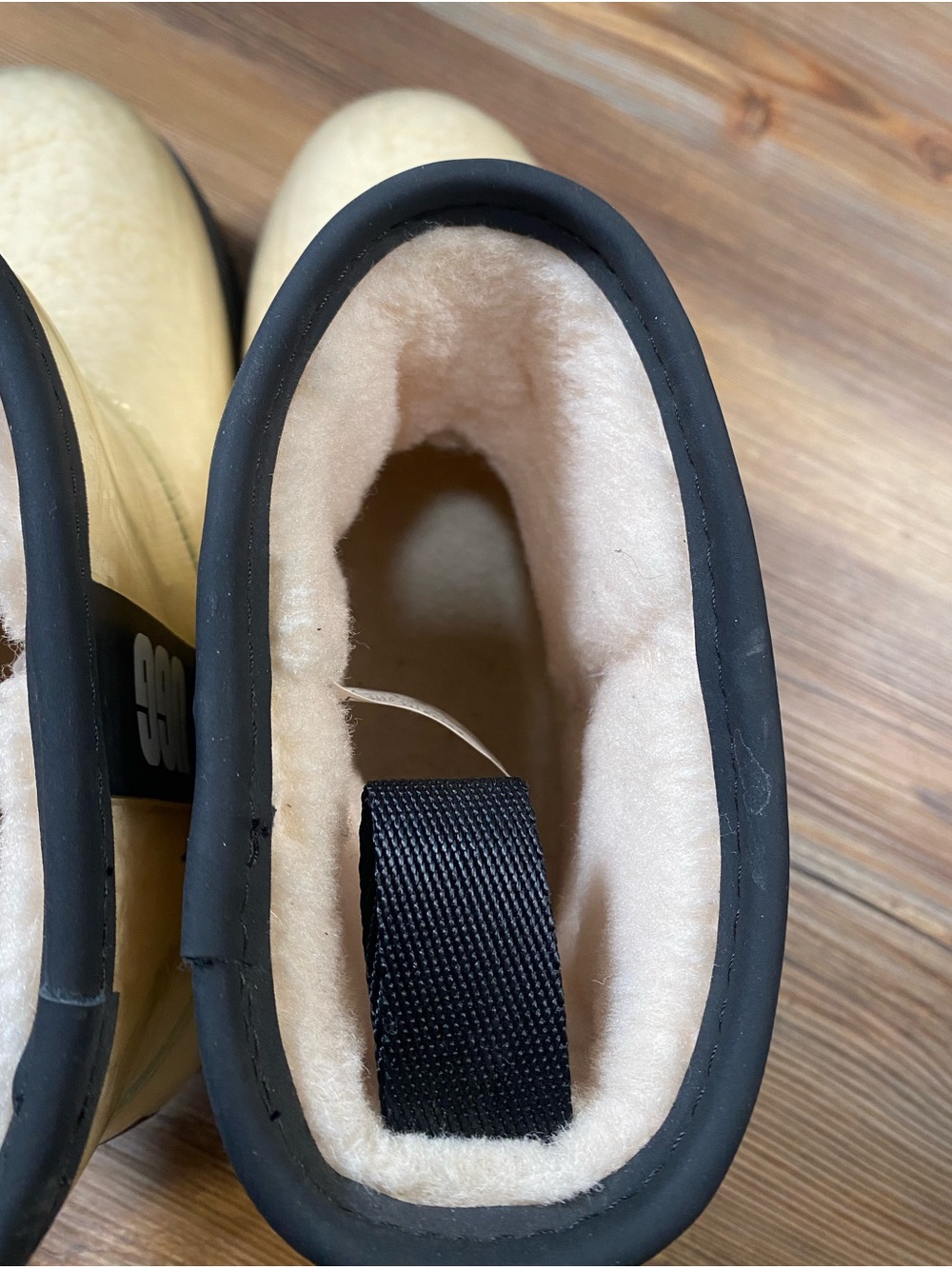 UGG Classic Clear Mini Boots - Picture 8 of 9